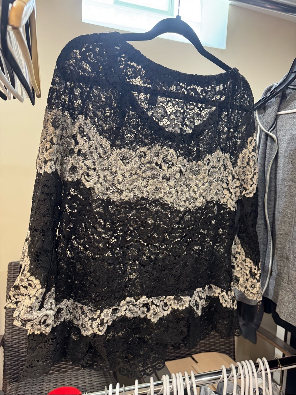 Black Lace Blouse with Cream Floral Overlay - Picture 4 of 4